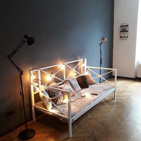 Modestm#Ilike# Apartamento Leópolis Exterior foto